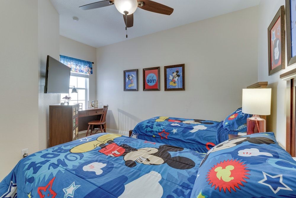 undefined Kissimmee Retreat w/ Pool Access < 4 Mi to Disney! 5