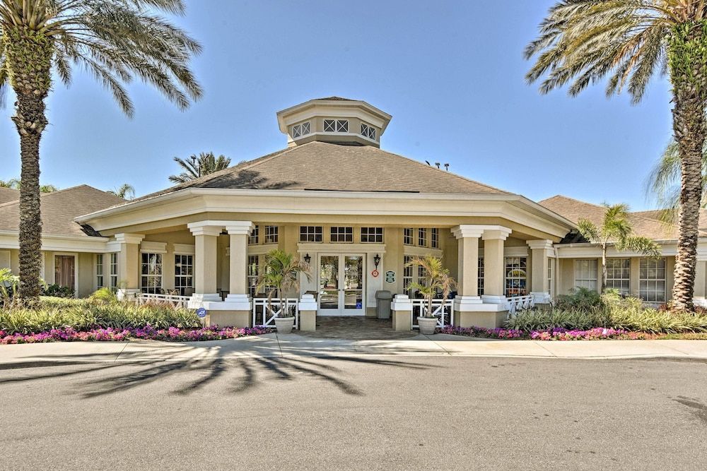 undefined Cozy Kissimmee Condo ~ 6 Mi to Disney World!