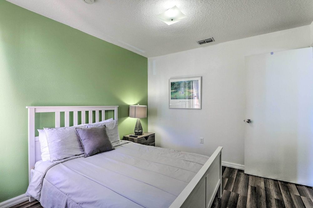 undefined Bright Kissimmee Condo < 6 Mi to Disney World 4