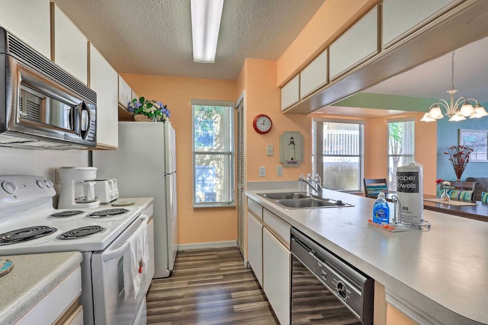 undefined Bright Kissimmee Condo < 6 Mi to Disney World 10