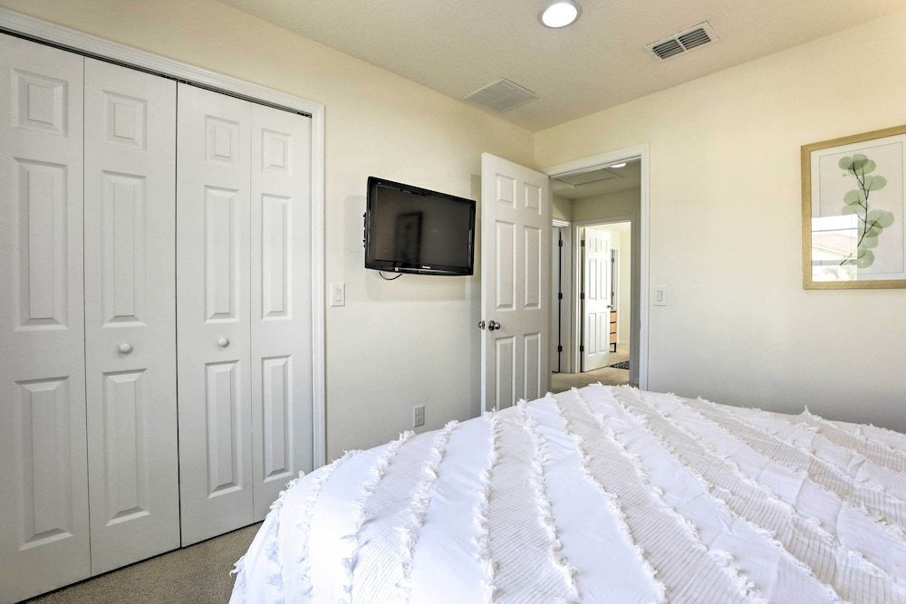 undefined Disney-area Resort Escape w/ Private Hot Tub! 4