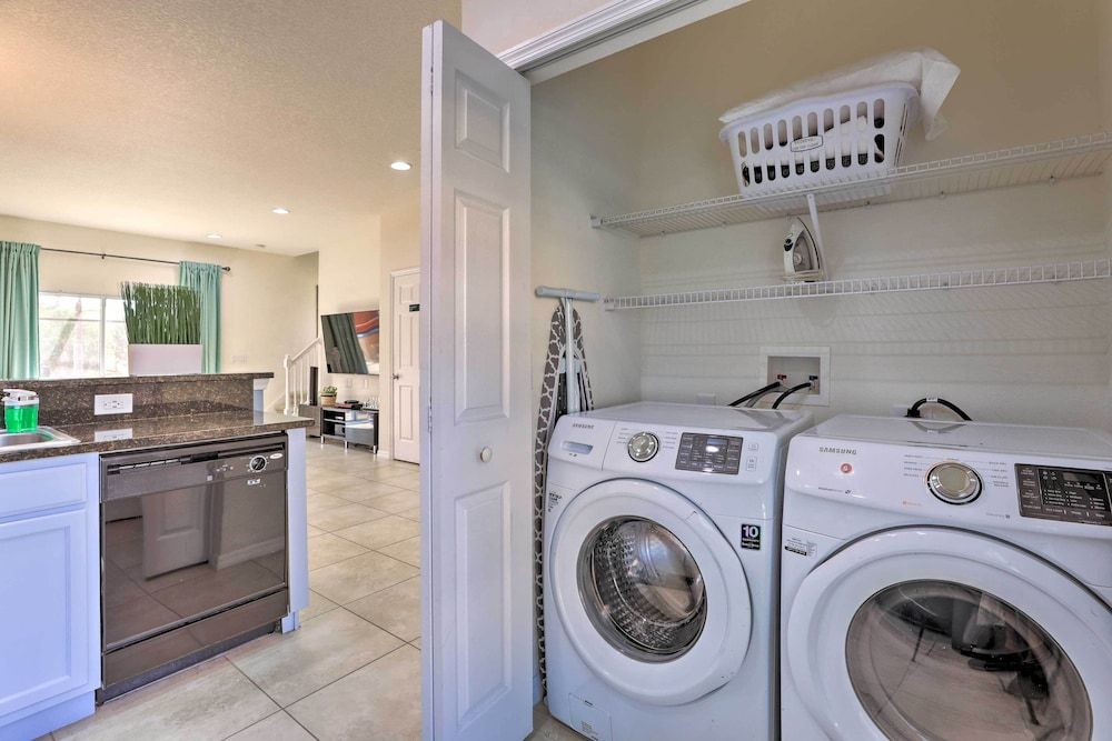 undefined Disney-area Resort Escape w/ Private Hot Tub! 2