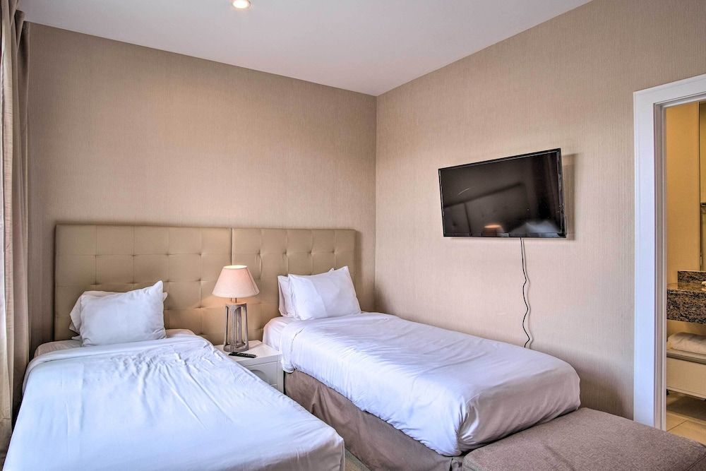 undefined Stylish Magic Village Abode ~ 1 Mi to Disney! 5