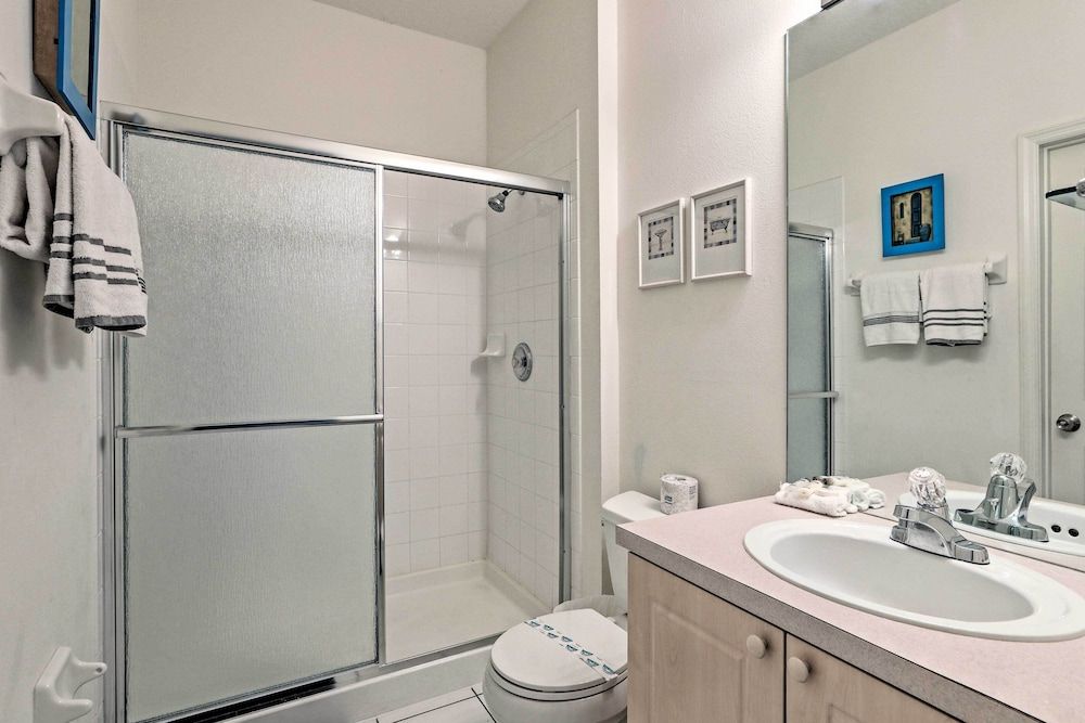 undefined Sun-soaked Kissimmee Escape < 5 Mi to Disney! 10