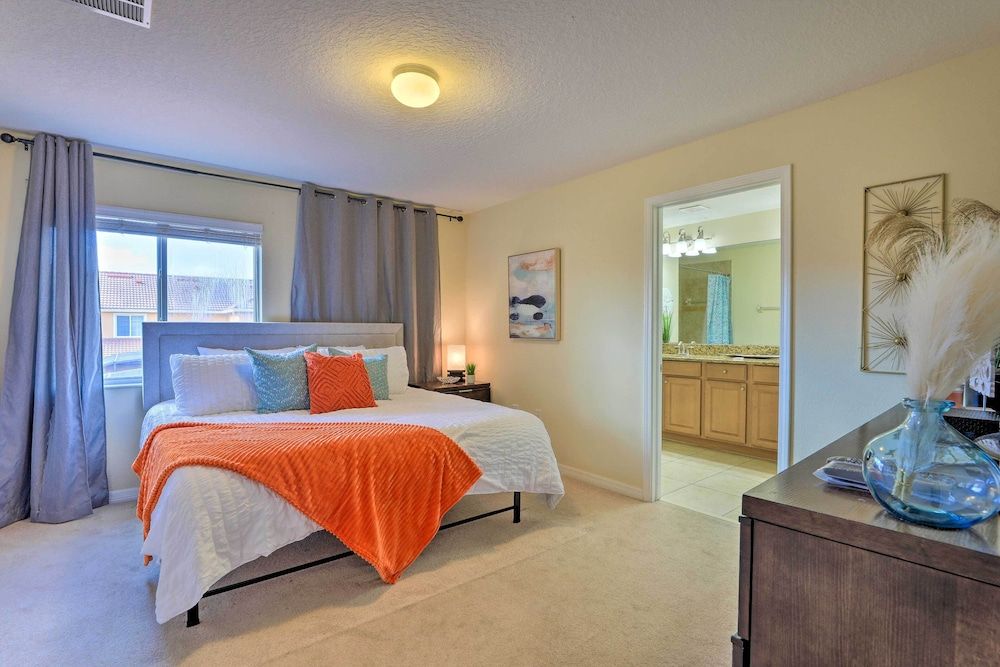 undefined Sunny Kissimmee Resort Home Near Disney Parks! 10