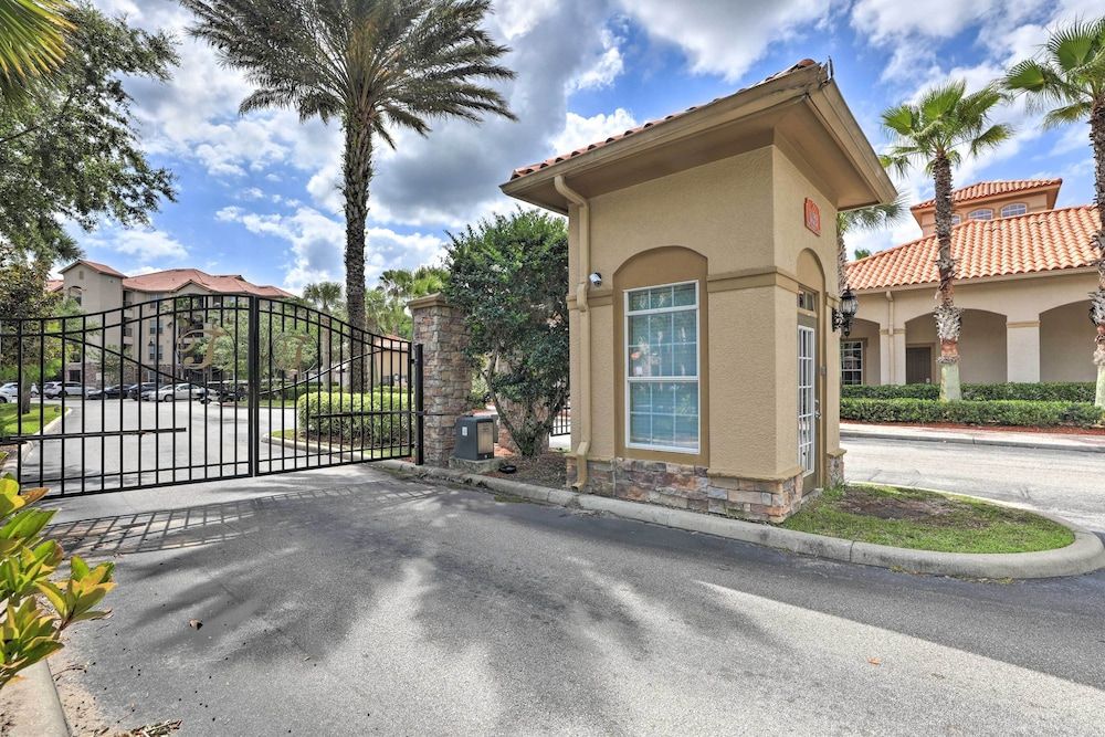undefined Stylish Tuscana Resort Condo w/ Pool, Near Disney! 2