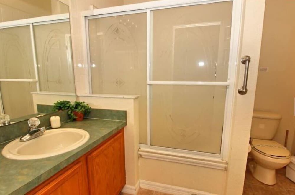 Ly218454 - Oak Island Cove - 4 Bed 3 Baths Villa Family Villa, Hot Tub, Garden Area 9