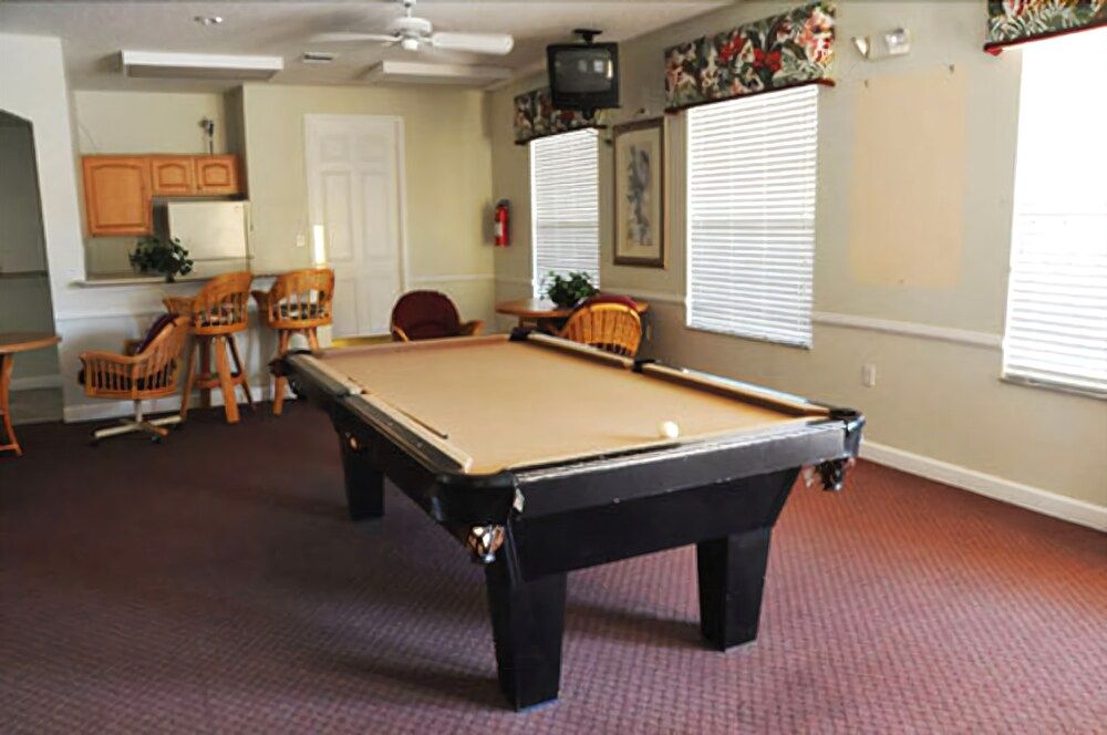 Lake Berkley - 7 Bed 5 Baths Villa Family Villa, Multiple Bedrooms, Garden Area 13