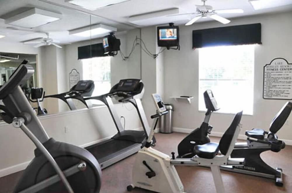 Lake Berkley - 7 Bed 5 Baths Villa Family Villa, Multiple Bedrooms, Garden Area 12