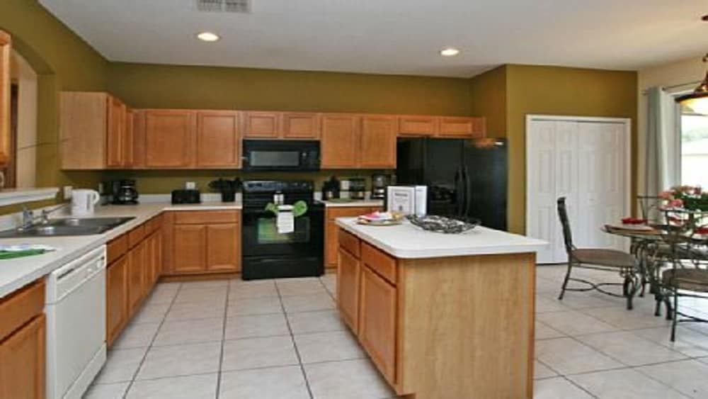 Emerald Island #5 - 7 Bed 6 Baths Villa Family Villa, Multiple Bedrooms, Garden Area 20