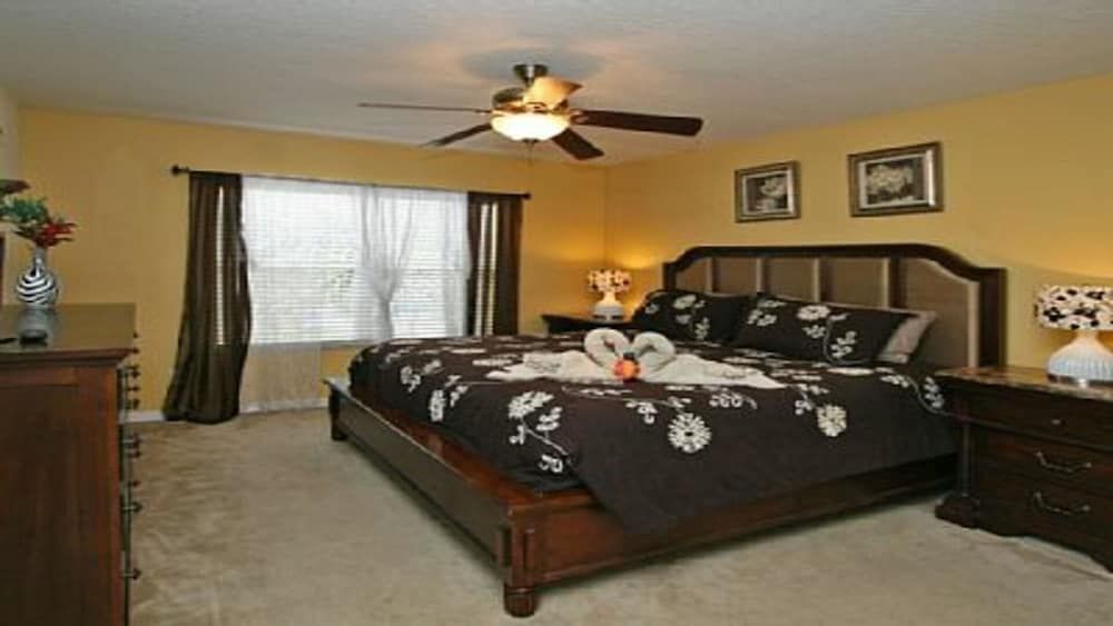 Emerald Island #5 - 7 Bed 6 Baths Villa Family Villa, Multiple Bedrooms, Garden Area 3