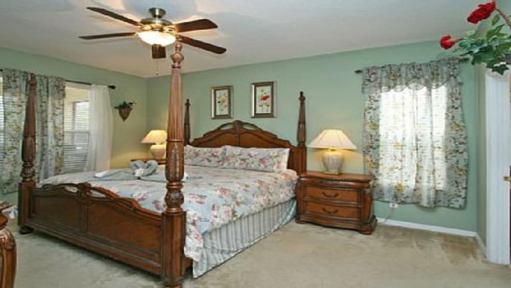 Emerald Island #5 - 7 Bed 6 Baths Villa Family Villa, Multiple Bedrooms, Garden Area 6