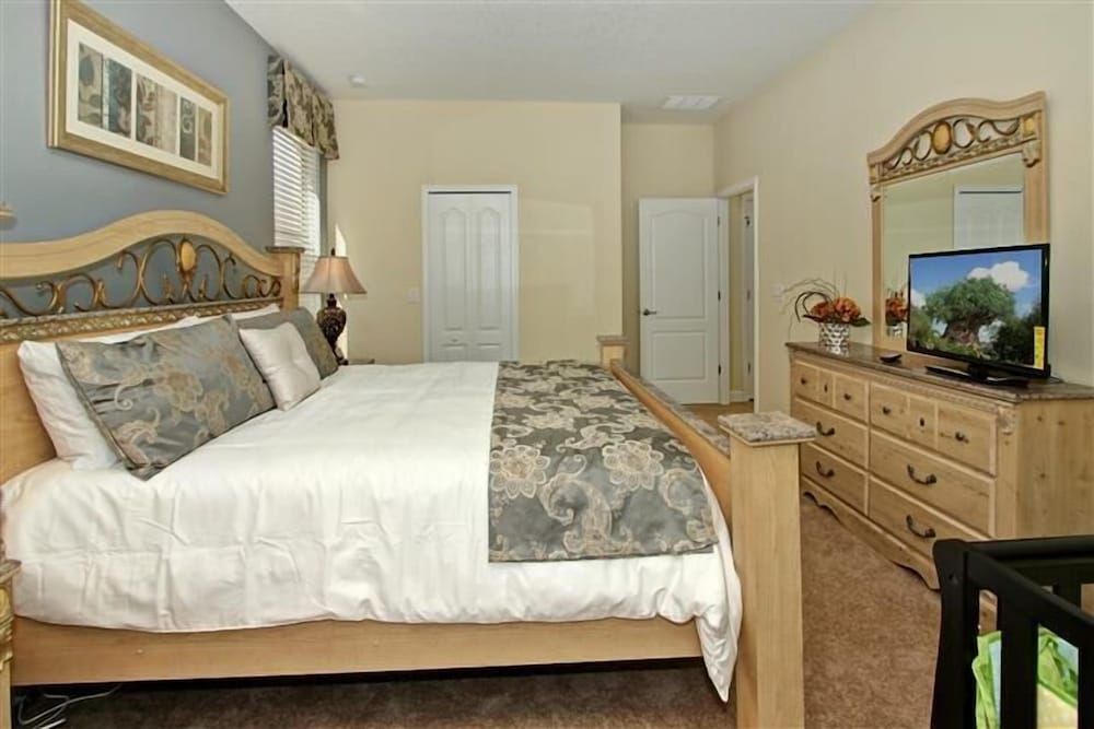 Champions Gate #4 - The Retreat - 8 Bed 5 Baths Villa Family Villa, Multiple Bedrooms, Garden Area 6