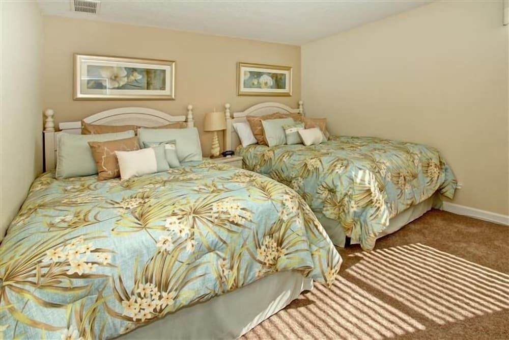 Champions Gate #4 - The Retreat - 8 Bed 5 Baths Villa Family Villa, Multiple Bedrooms, Garden Area