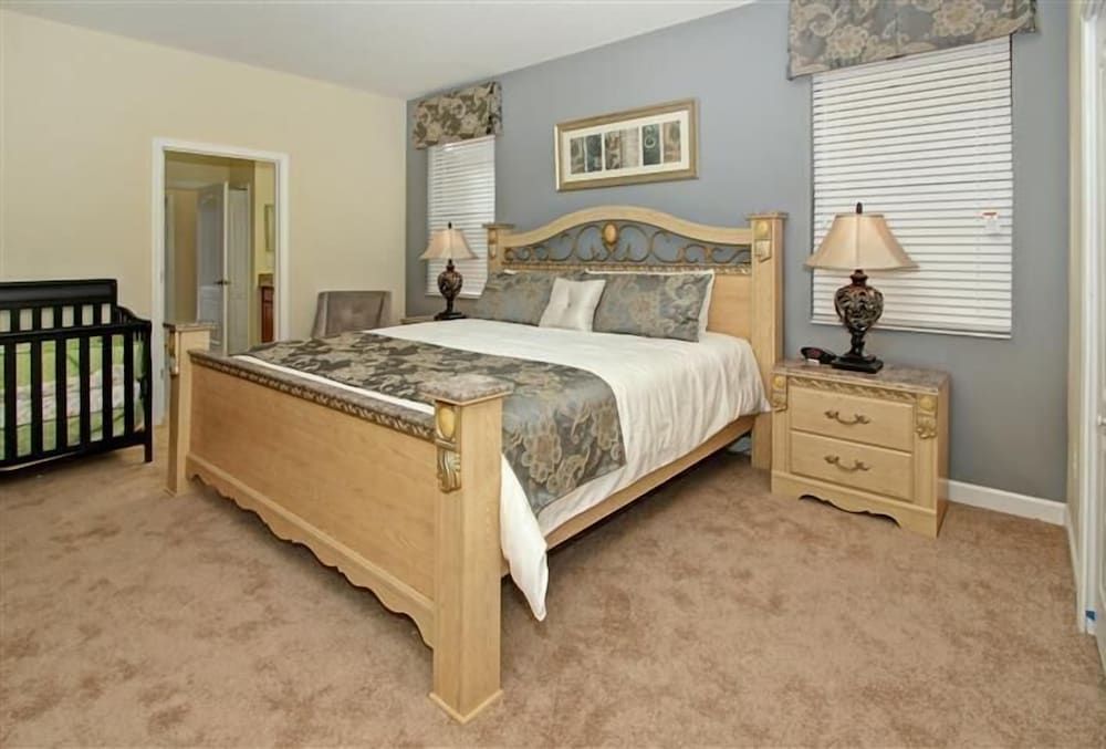 Champions Gate #4 - The Retreat - 8 Bed 5 Baths Villa Family Villa, Multiple Bedrooms, Garden Area 2