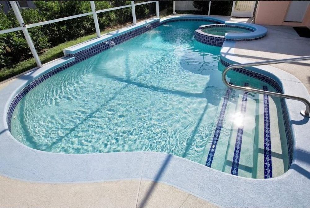 Ly235476 - Oak Island Harbour - 4 Bed 2.5 Baths Villa Family Villa, Hot Tub, Garden Area 10