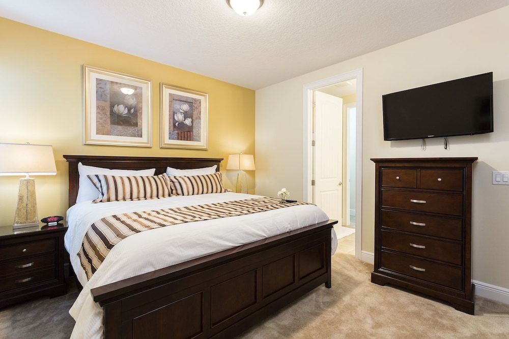 The Encore Club #4 - 10 Bed 10 Baths Villa Family Villa, Multiple Bedrooms, Garden Area 4