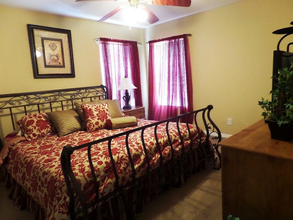 Emerald Island #4 - 7 Bed 6 Baths Villa Family Villa, Multiple Bedrooms, Garden Area 5