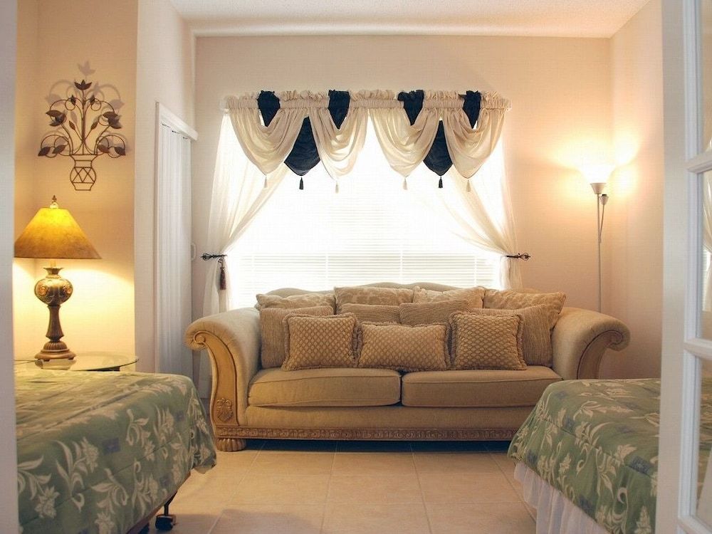 Emerald Island #4 - 7 Bed 6 Baths Villa Family Villa, Multiple Bedrooms, Garden Area 9