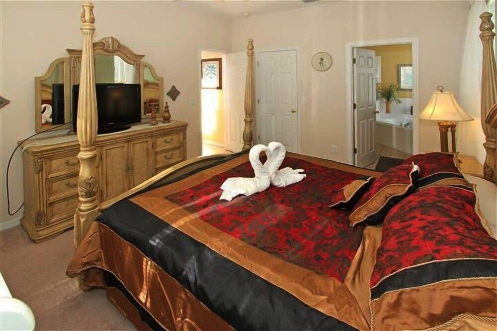 Emerald Island #4 - 7 Bed 6 Baths Villa Family Villa, Multiple Bedrooms, Garden Area 6