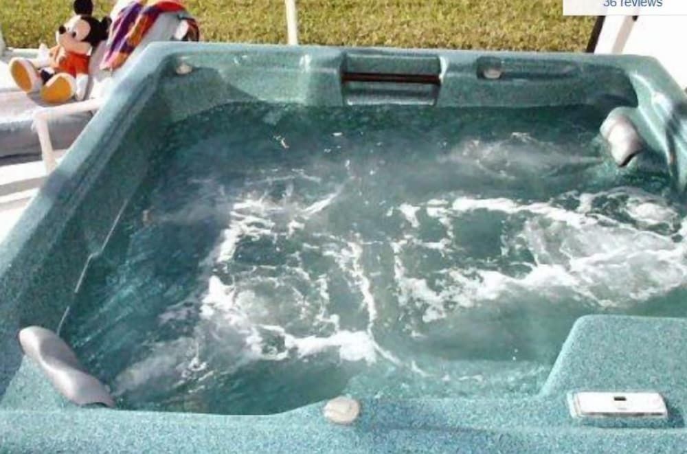 Ly240208 - Rolling Hills Estates - 4 Bed 3 Baths Villa Family Villa, Hot Tub, Garden Area 8