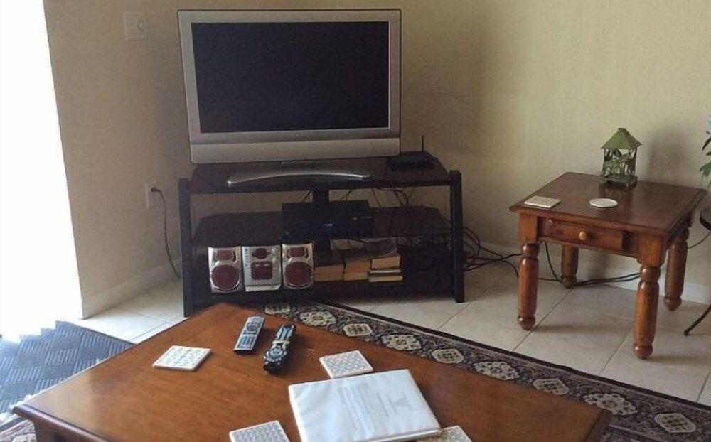 Ly240208 - Rolling Hills Estates - 4 Bed 3 Baths Villa Family Villa, Hot Tub, Garden Area 2