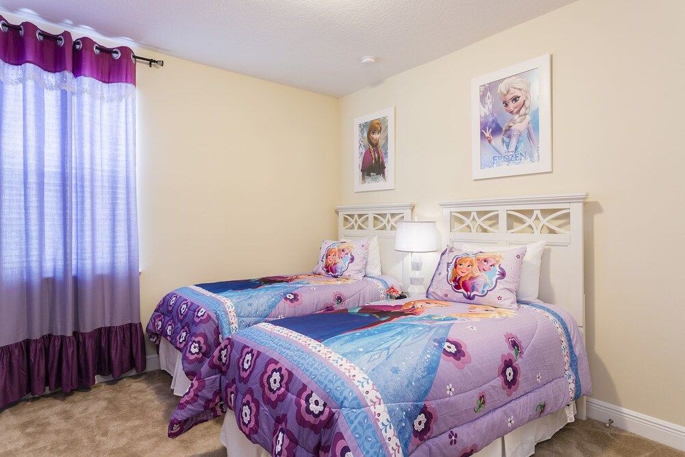 Encore Club #1 - 10 Bedroom Private Pool Villa in Reunion Golf Resort Family Villa, Multiple Bedrooms, Garden Area 9