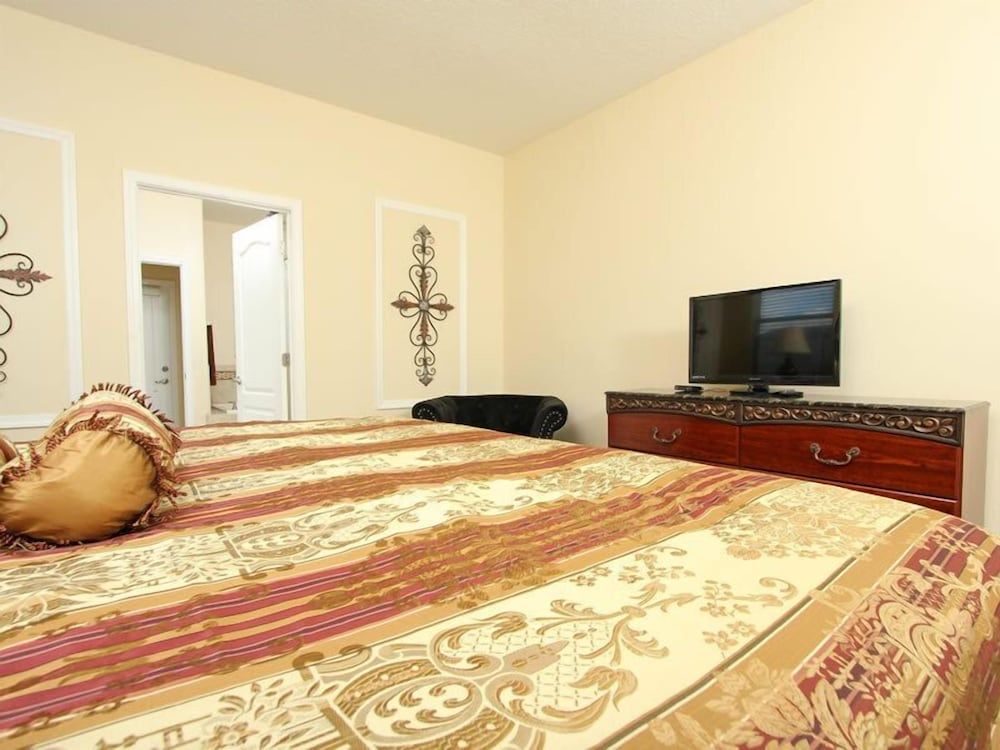 Ov2997 - Champions Gate Resort - 8 Bed 5 Baths Villa Family Villa, Balcony, Garden Area 9