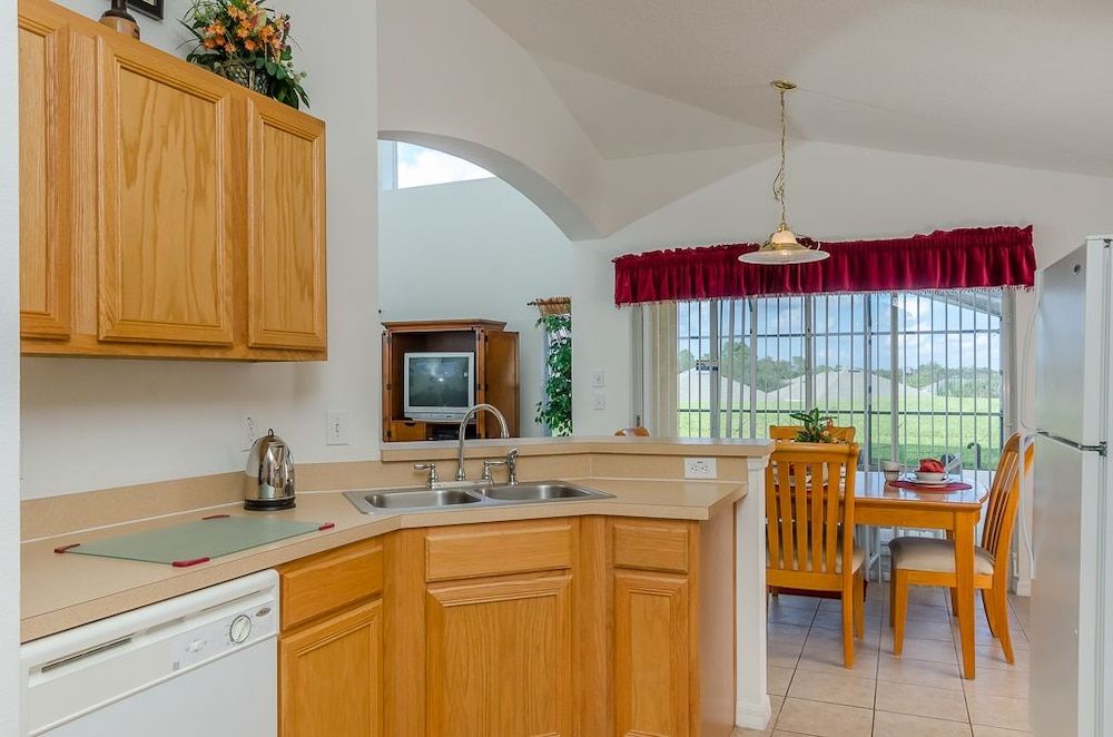 Ovm3553 - Emerald Island - 5 Bed 3 Baths Villa Family Villa, Hot Tub, Garden Area 14