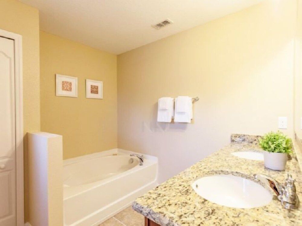 Fv50149 - Calabria - 5 Bed 4 Baths Villa Family Villa, Hot Tub, Garden Area 12