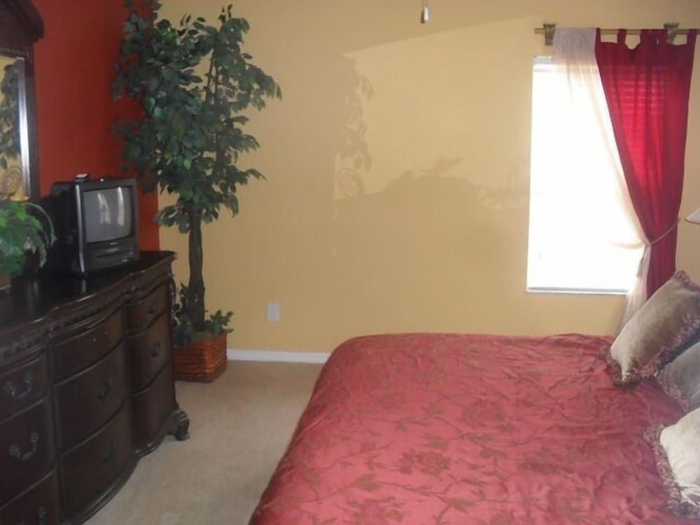 Ov3517 - Emerald Island - 7 Bed 4.5 Baths Villa Family Villa, Multiple Bedrooms, Hot Tub, Garden Area 8