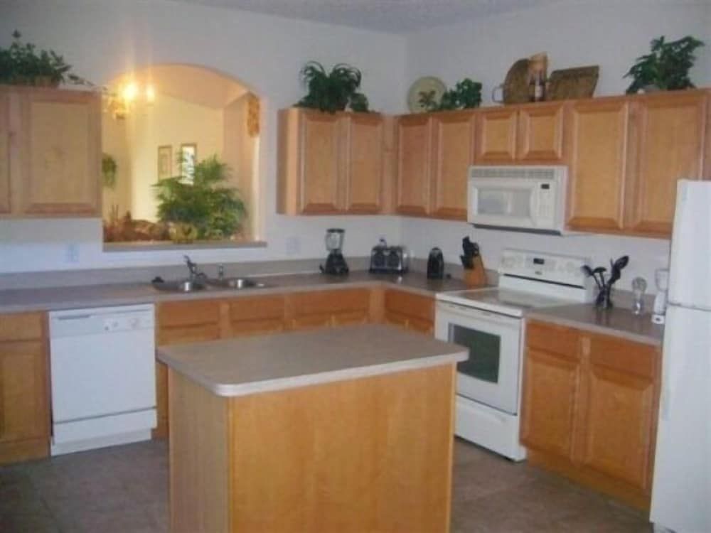 Ov3517 - Emerald Island - 7 Bed 4.5 Baths Villa Family Villa, Multiple Bedrooms, Hot Tub, Garden Area 11