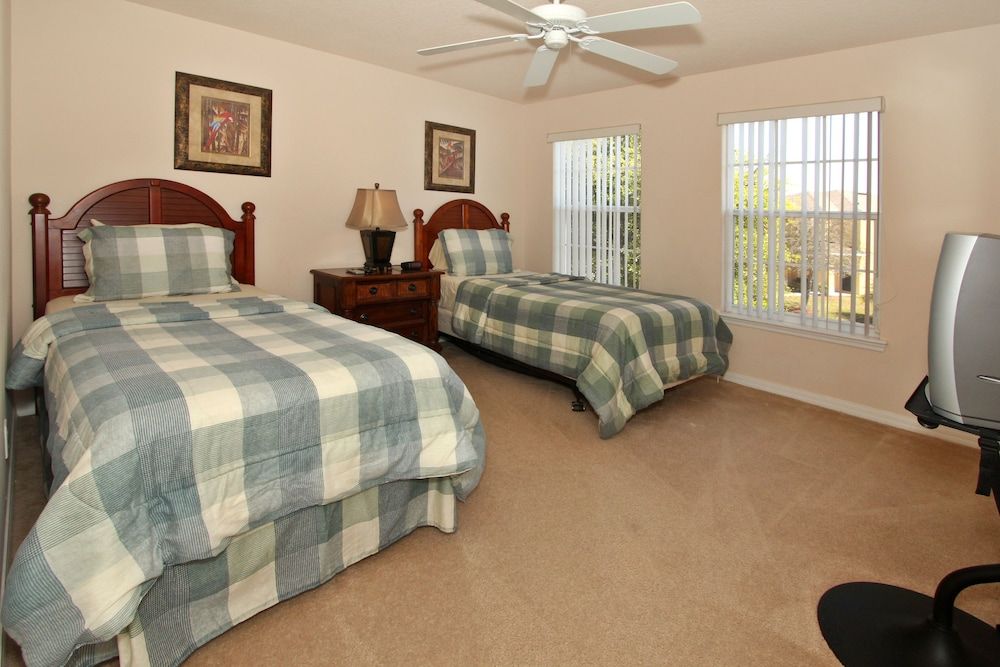 Kissimmee Vacation Homes Standard Villa (4 beds) 3