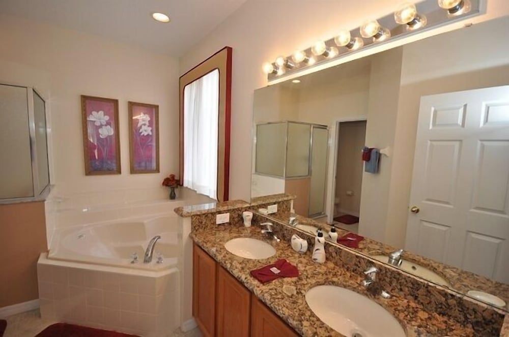 Ov2414 - Emerald Island - 7 Bed 6 Baths Villa Family Villa, Balcony, Garden Area 10