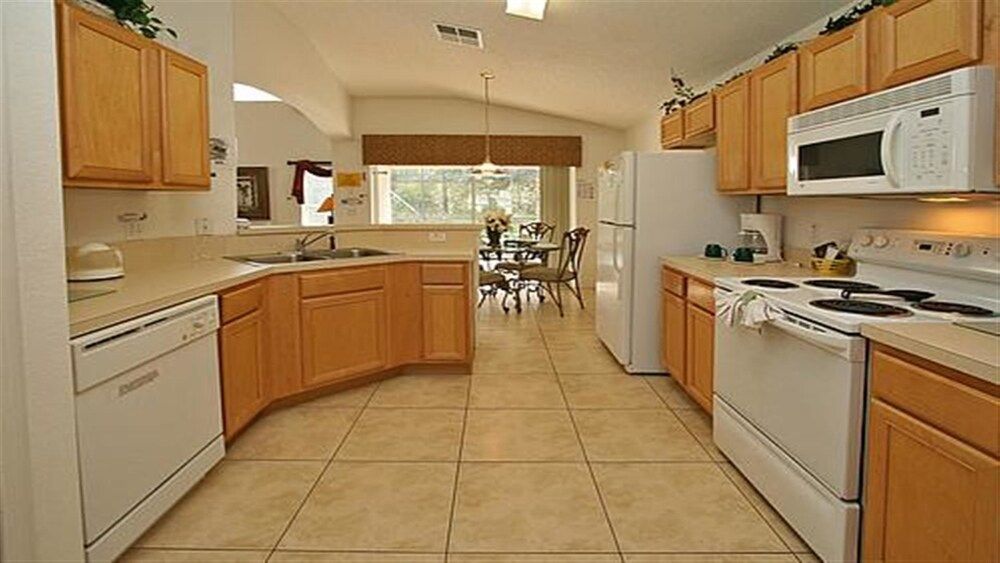 Ov2154 - Emerald Island - 4 Bed 3 Baths Villa Family Villa, Hot Tub, Garden Area 10