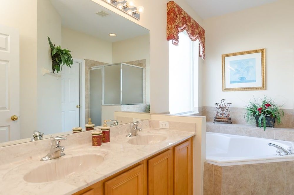 Ov1105 - Emerald Island - 6 Bed 4.5 Baths Villa Family Villa, Hot Tub, Garden Area 16