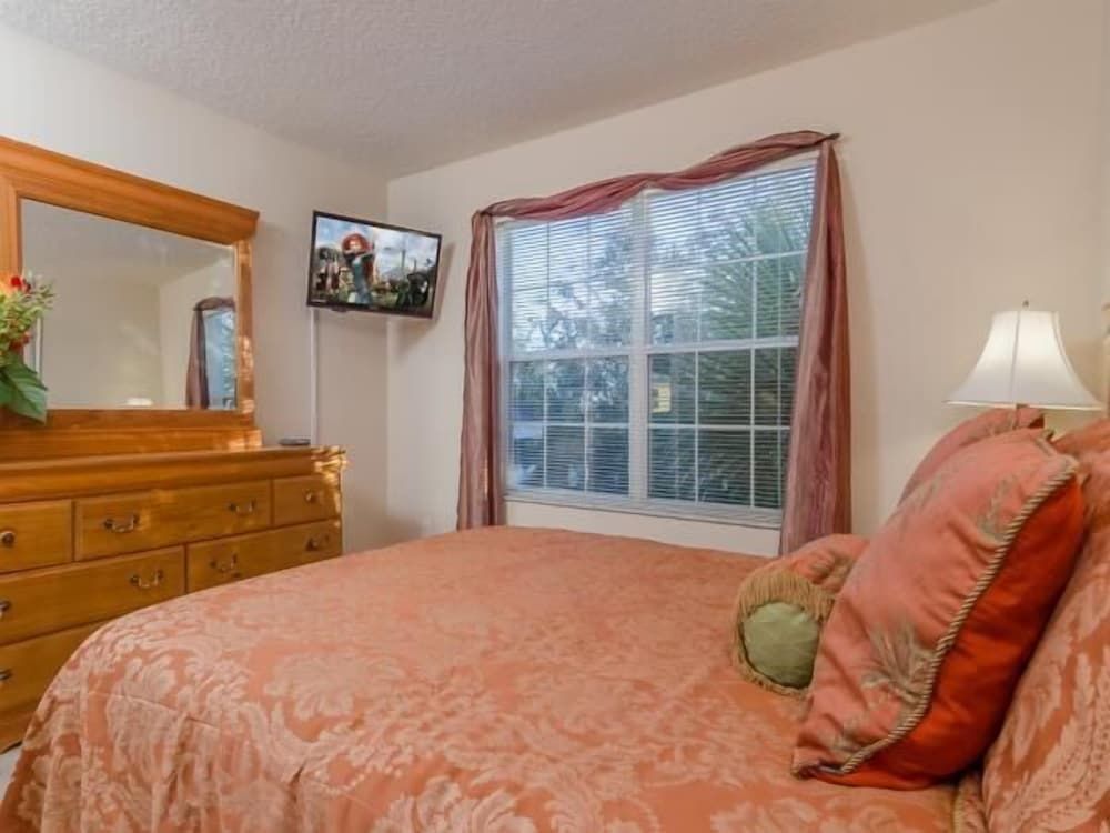 Ov535 - Emerald Island - 7 Bed 4 Baths Villa Family Villa, Multiple Bedrooms, Hot Tub, Garden Area 10