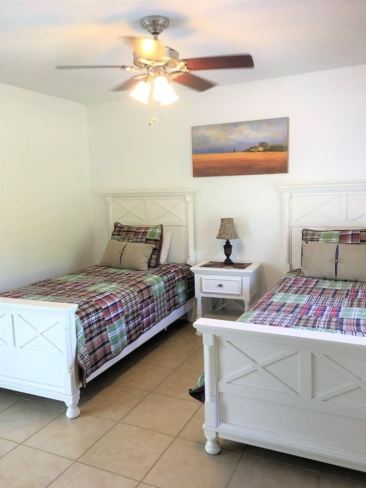 undefined Sunrise Villa - Three Bedroom Home 7