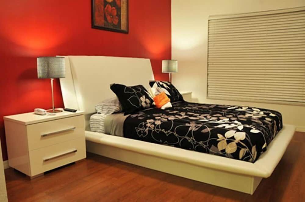 Ov3990 - Emerald Island - 7 Bed 4.5 Baths Villa Family Villa, Multiple Bedrooms, Hot Tub, Garden Area 5