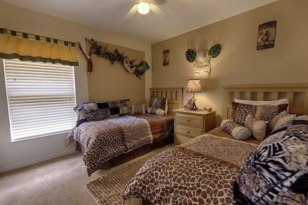 Ov1058 - Emerald Island - 5 Bed 3 Baths Villa Family Villa, Hot Tub, Garden Area 2