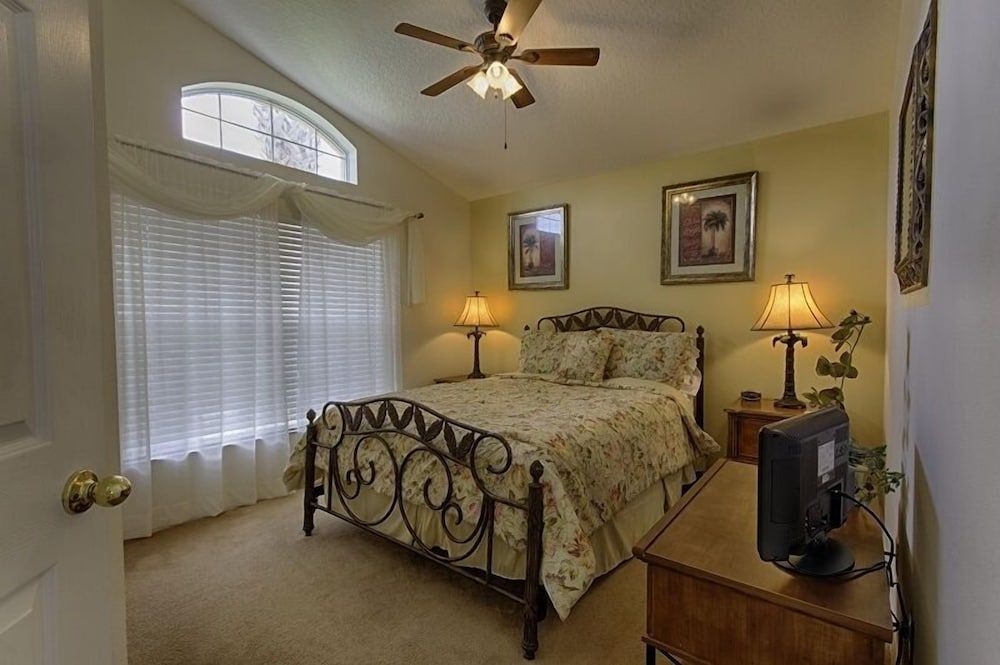 Ov1058 - Emerald Island - 5 Bed 3 Baths Villa Family Villa, Hot Tub, Garden Area 6