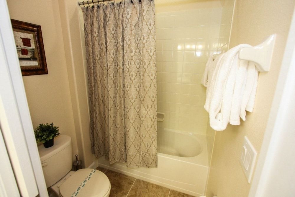 Ov4103 - Champions Gate Resort - 4 Bed 3 Baths Villa Family Condo, Balcony, Garden Area 9