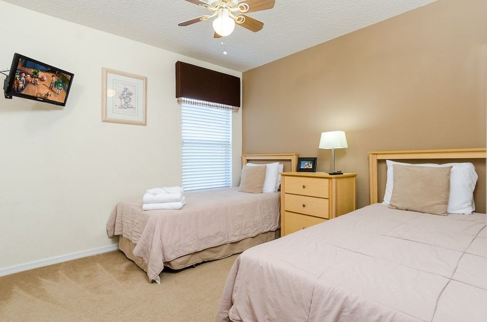 Ov1138 - Emerald Island - 7 Bed 4.5 Baths Villa Family Villa, Multiple Bedrooms, Hot Tub, Garden Area 7