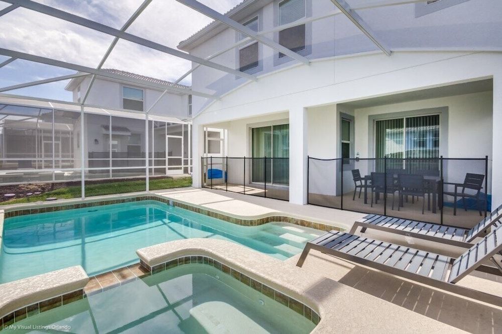 undefined Golfers Delight - 6 Bed Luxurious ! 6 Bedroom Villa by Redawning 2