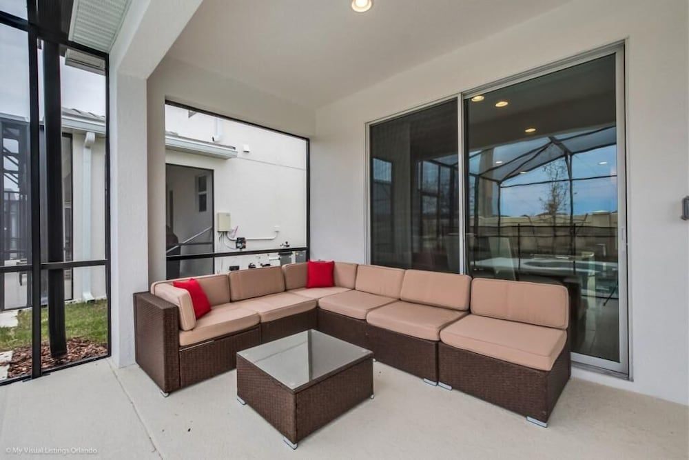 2621ca 10 Bedroom Villa by RedAwning Villa, Multiple Bedrooms 26