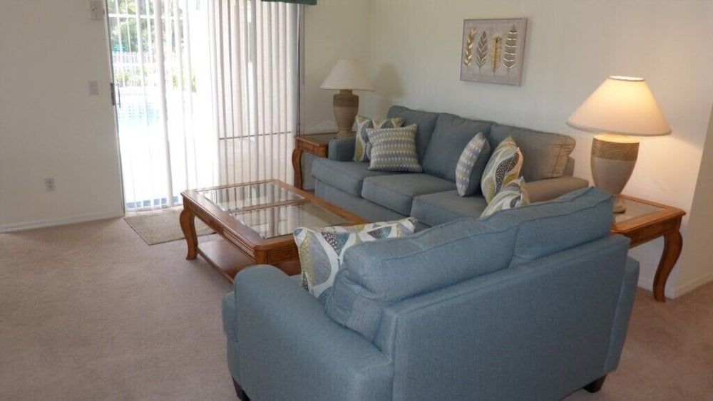 Ir700or 3 Bedroom Villa by Redawning Villa, 3 Bedrooms 9