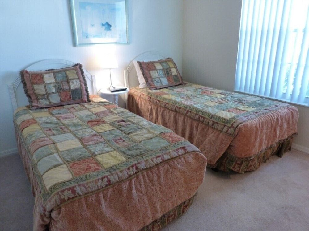 Ir700or 3 Bedroom Villa by Redawning Villa, 3 Bedrooms 3