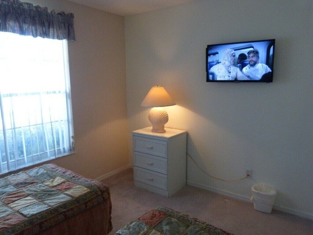 Ir700or 3 Bedroom Villa by Redawning Villa, 3 Bedrooms 7