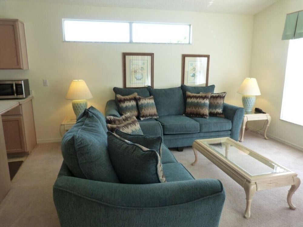 Ir700or 3 Bedroom Villa by Redawning Villa, 3 Bedrooms 10