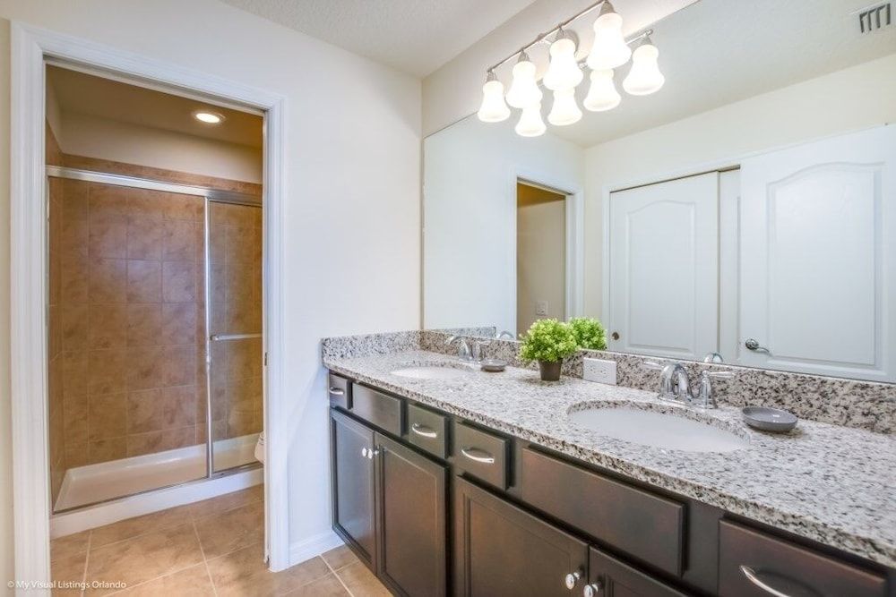 8830gc 5 Bedroom Townhouse by RedAwning Townhome, 5 Bedrooms 27